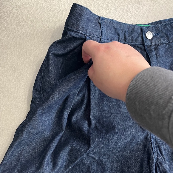 United Colors of Benetton Women’s Loose Short - Made in Italy - Size 6 - Picture 4 of 9